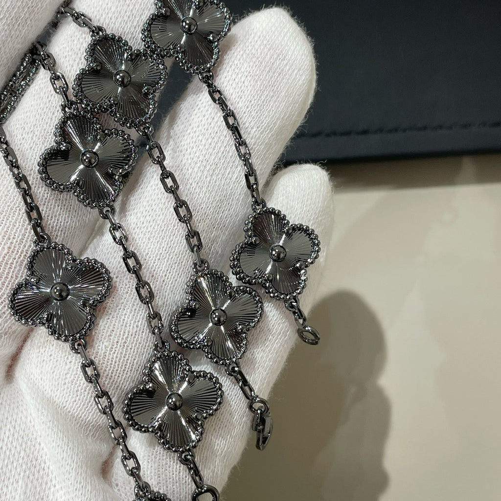 [Aura ]Neues CLOVER 5 MOTIV SCHWARZES ARMBAND