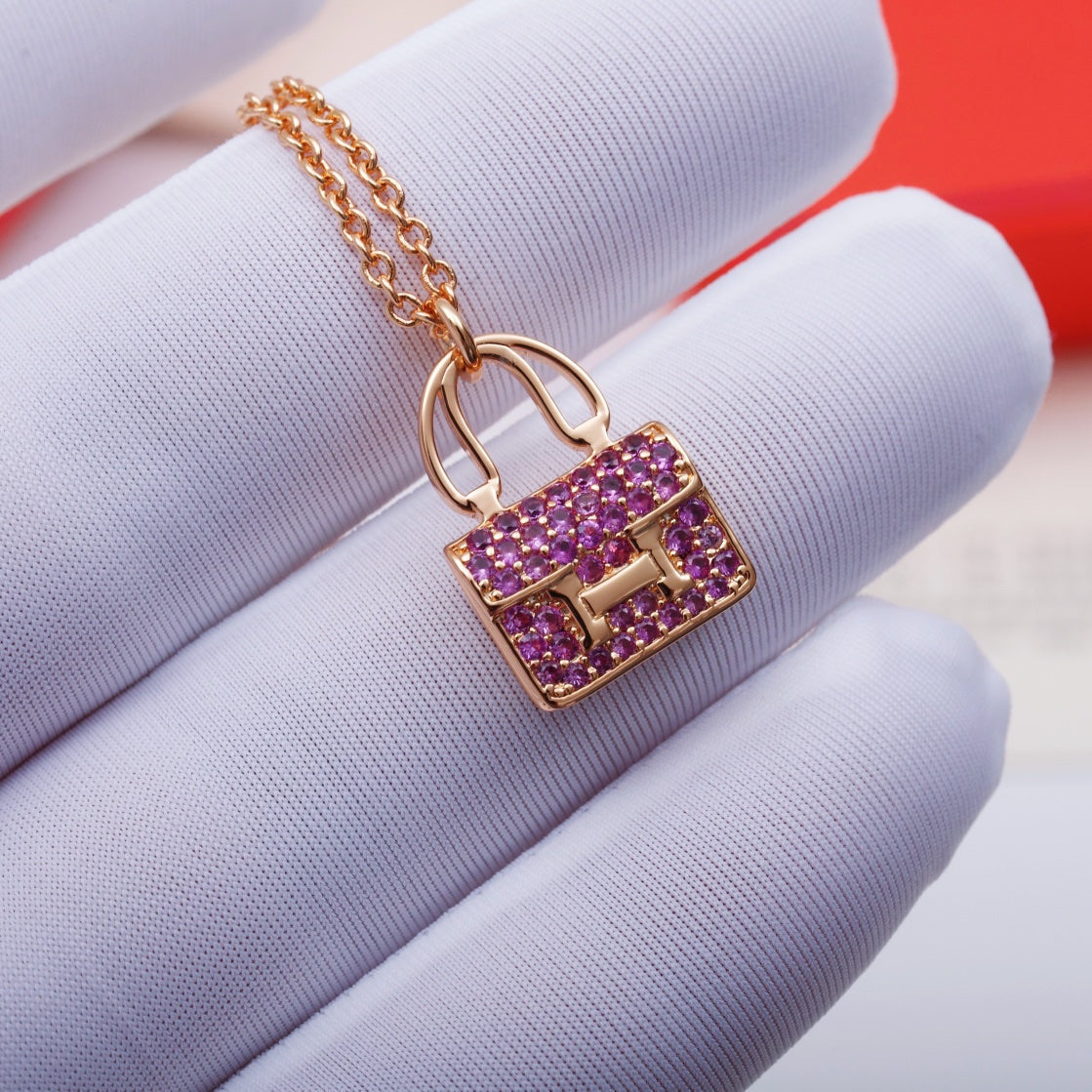 Aura CONSTANCE PEDANT PURPLE DIAMOND NECKLACE
