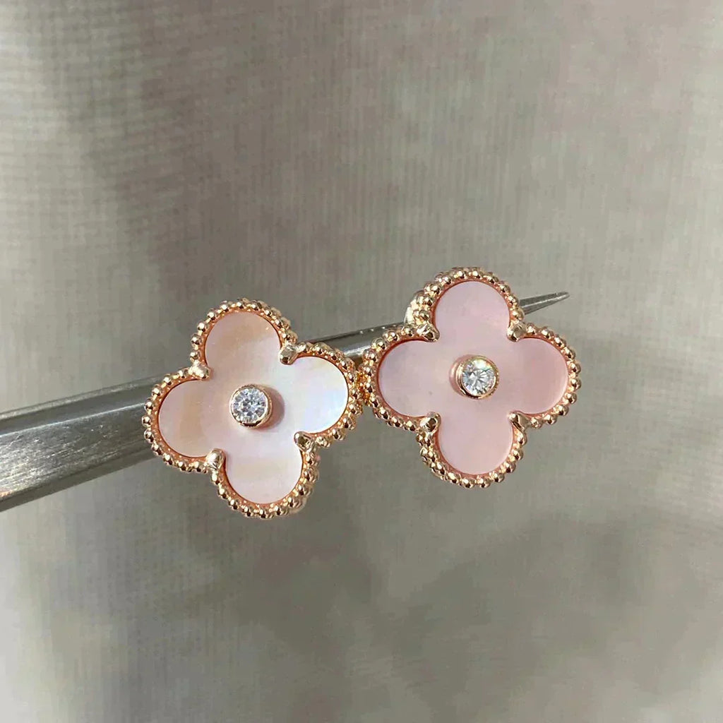 Aura CLOVER MEDIUM 1 MOTIFS  PINK MOP DIAMOND EARRINGS