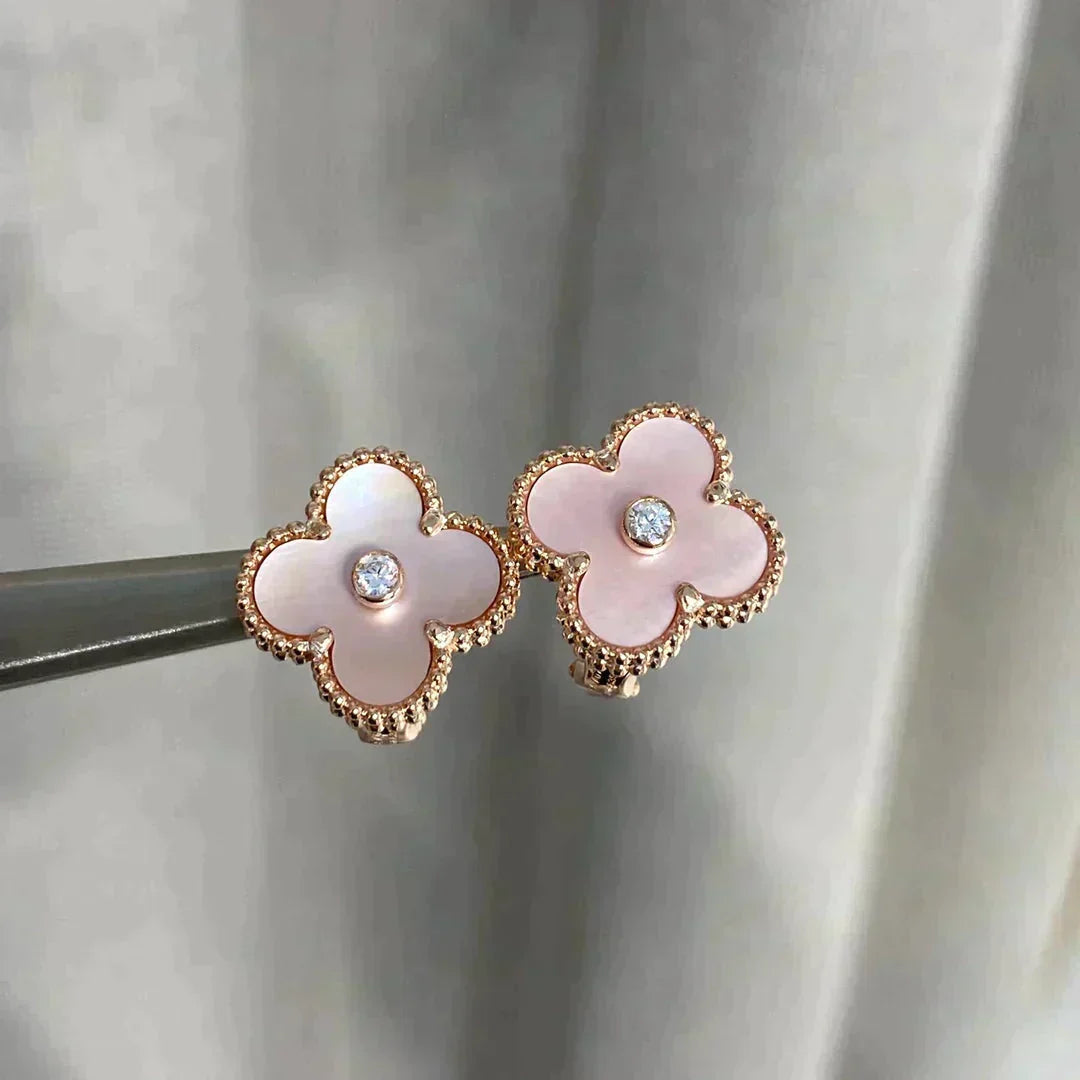 Aura CLOVER MEDIUM 1 MOTIFS  PINK MOP DIAMOND EARRINGS