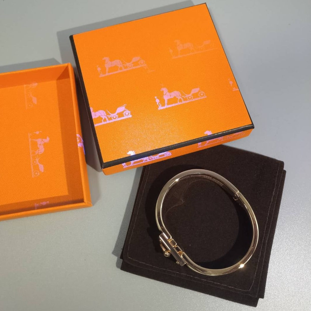 Aura H GREY BRACELET