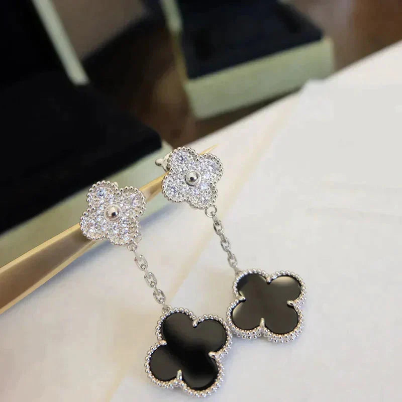 Aura CLOVER 2 MOTIFS  DIAMOND ONYX EARRINGS SILVER