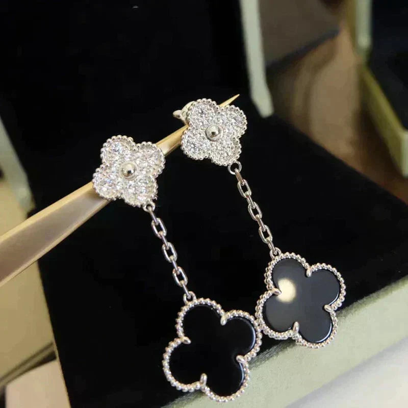 Aura CLOVER 2 MOTIFS  DIAMOND ONYX EARRINGS SILVER