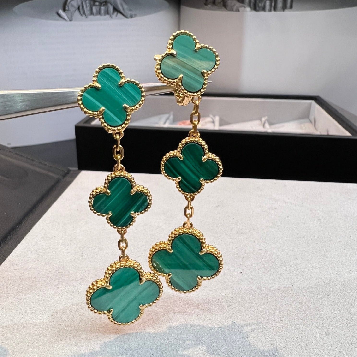 Aura CLOVER MALACHITE 3 MOTIFS GOLD