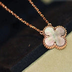 Aura CLOVER 15MM GRAUE PERLMUTT-HALSKETTE