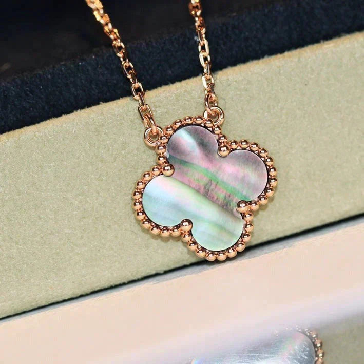 Aura CLOVER 15MM  GRAY MOTHER OF PEARL NECKLACE
