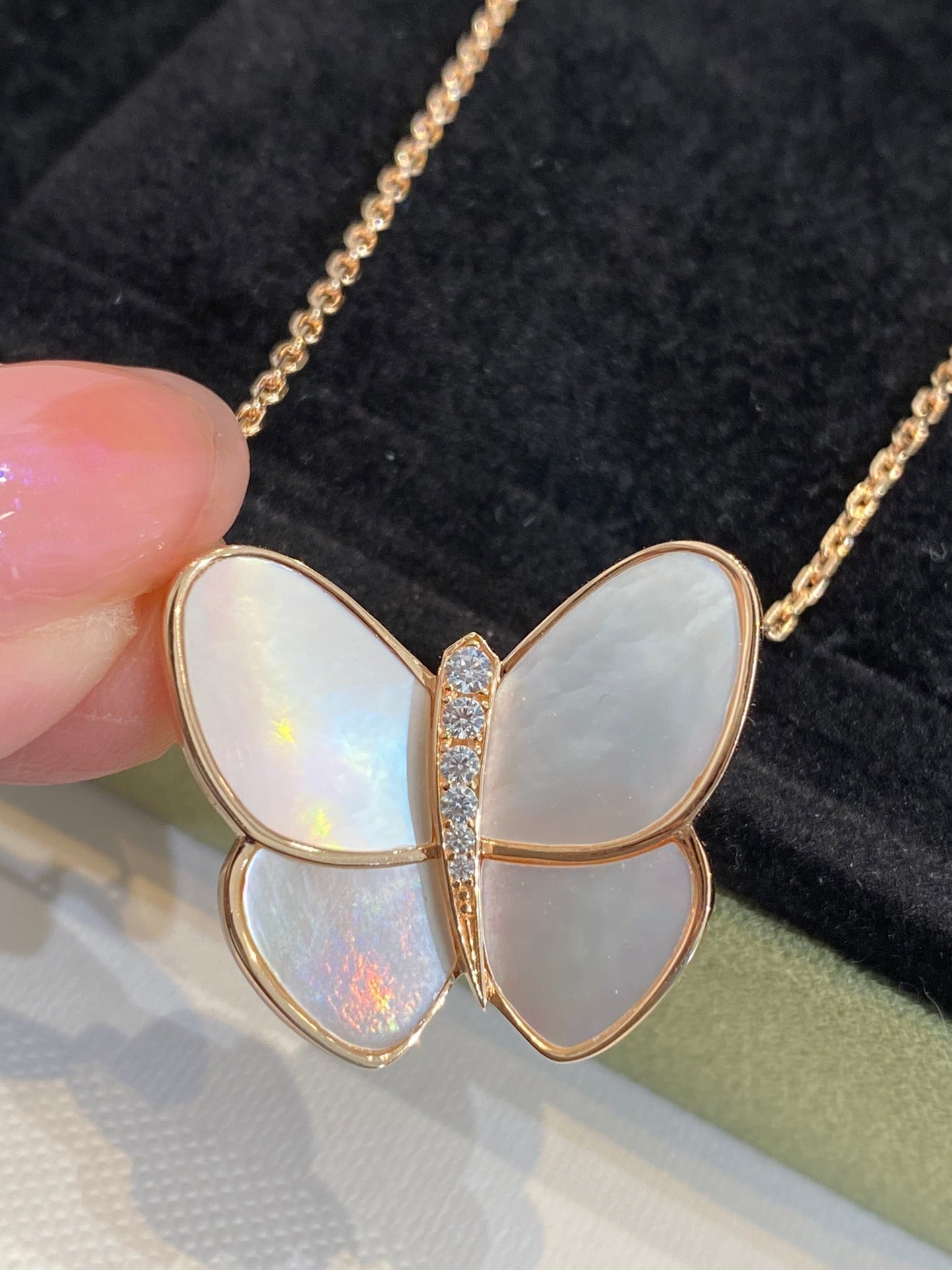 Aura BUTTERFLY GOLD MOP DIAMOND NECKLACE
