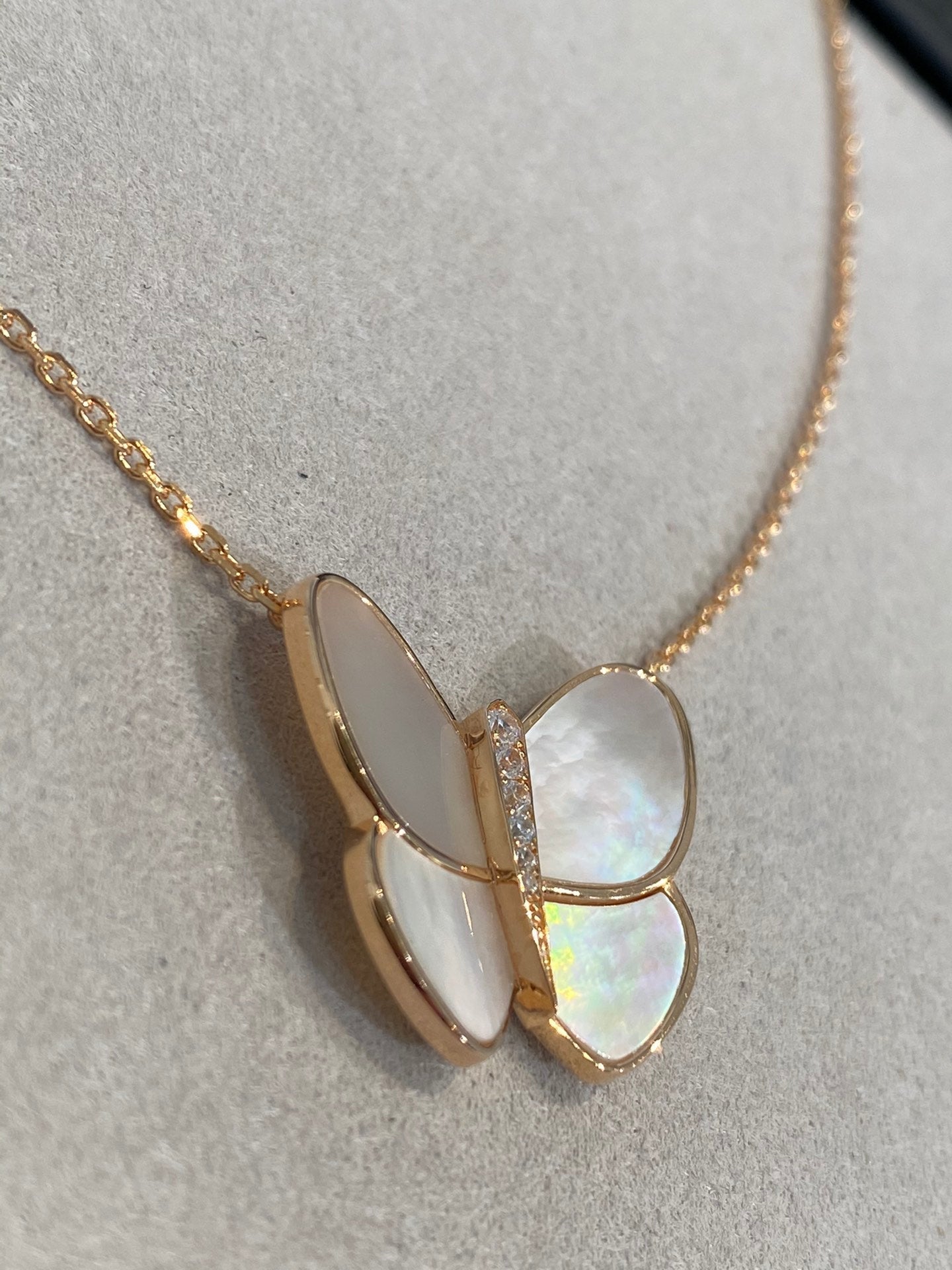 Aura BUTTERFLY GOLD MOP DIAMOND NECKLACE