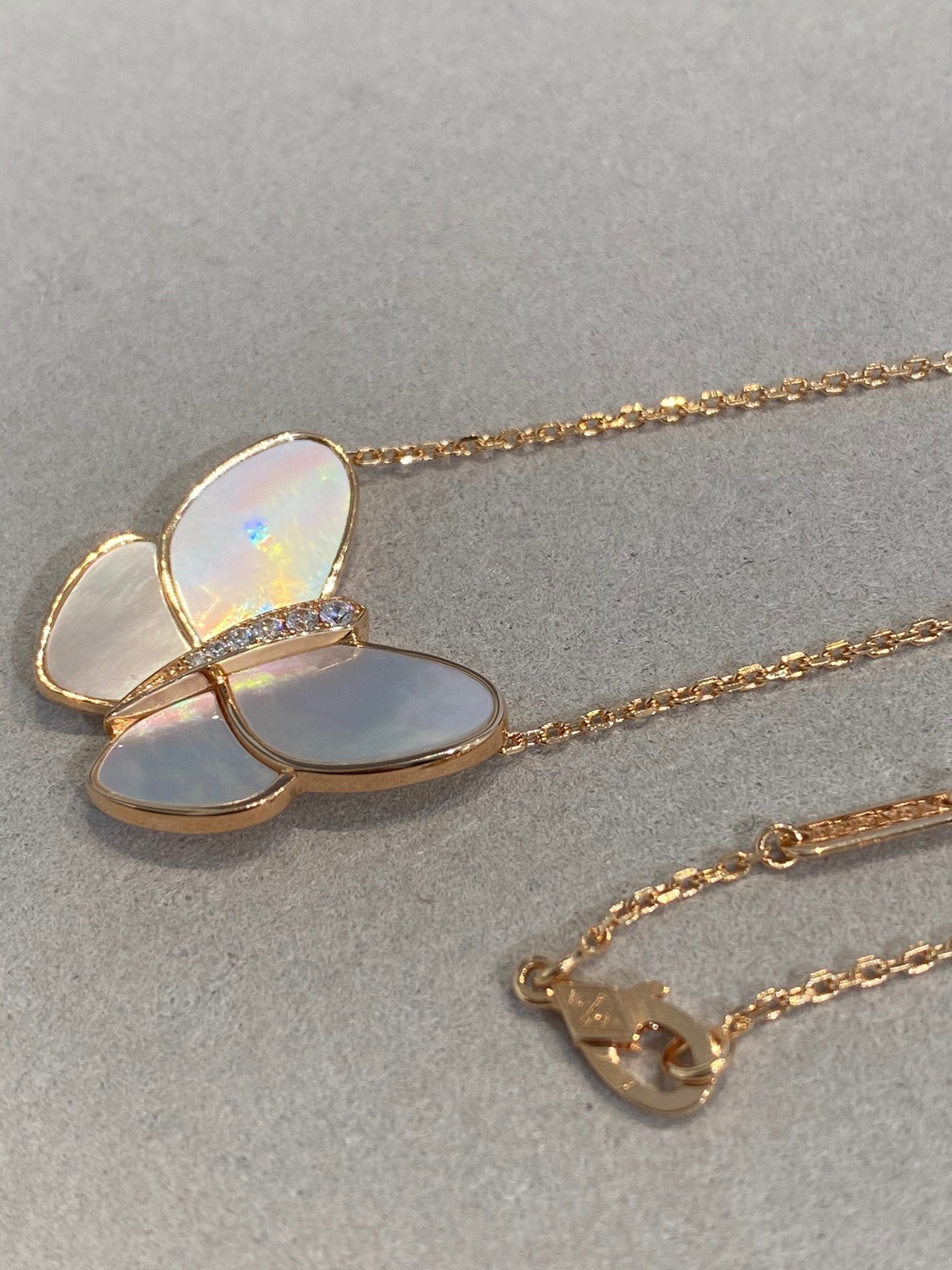 Aura BUTTERFLY GOLD MOP DIAMOND NECKLACE