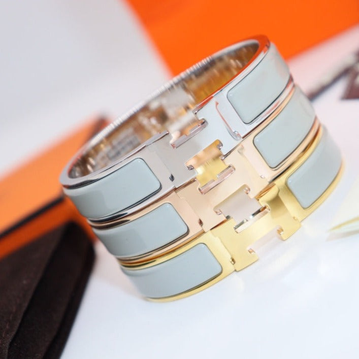 Aura H HELLBLAUES ARMBAND