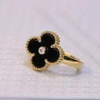Aura CLOVER ONYX RING GOLD DIAMANT
