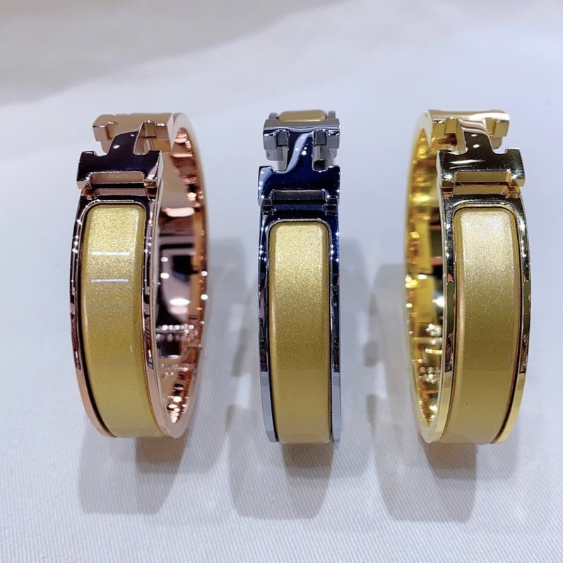 Aura H CHAMPAGNE BRACELET