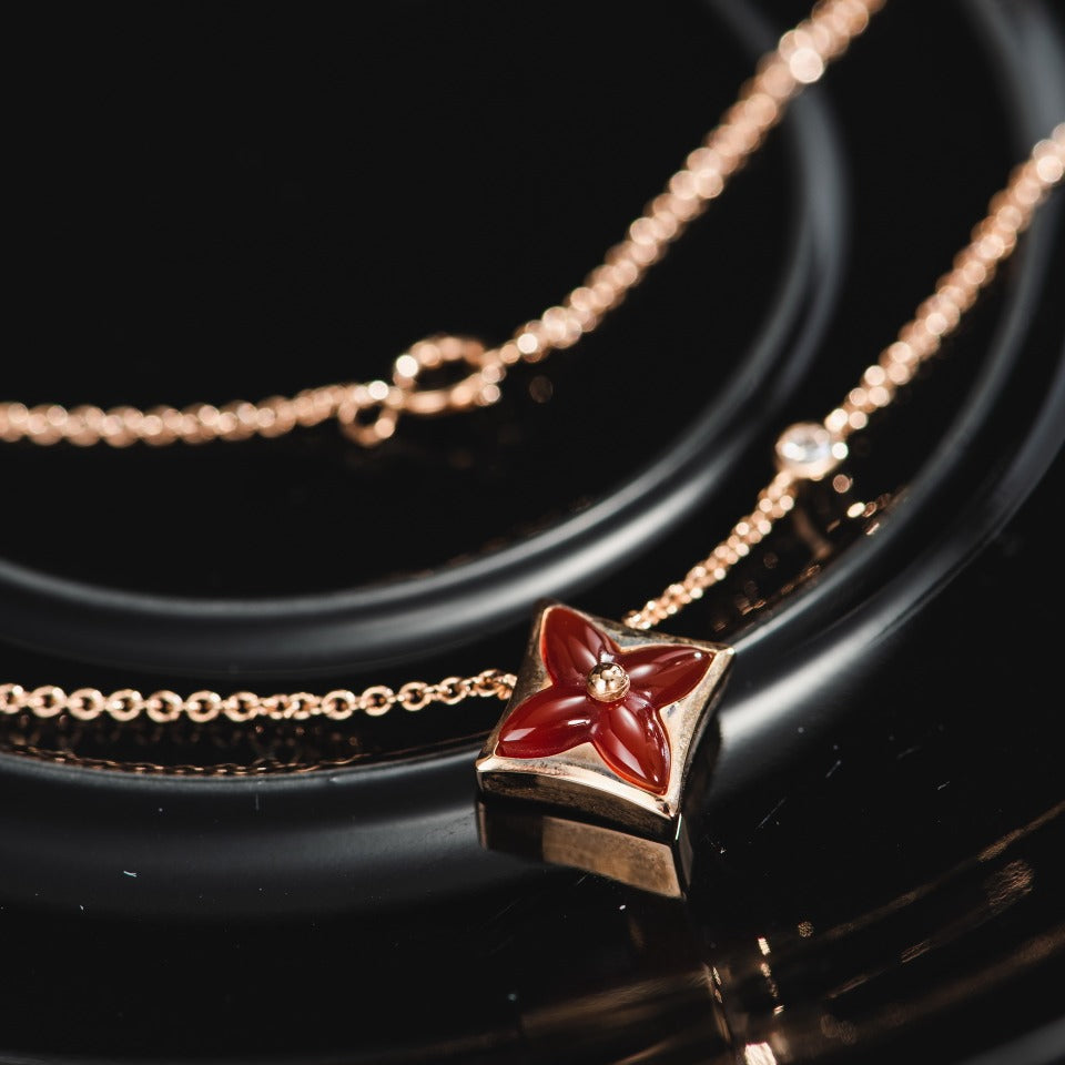 Aura STAR NECKLACE PINK GOLD 1 DIAMOND