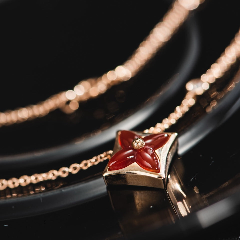 Aura STAR NECKLACE PINK GOLD 1 DIAMOND