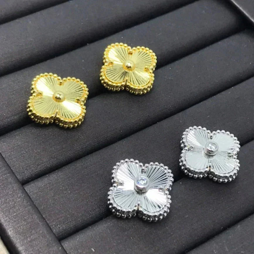 Aura CLOVER MINI 9.5MM LASER EARRINGS