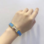 Aura H CLOUD BLUE ARMBAND GOLD DIAMANT