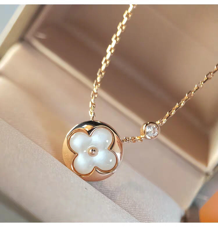 Aura SUN MOP GOLD 1 DIAMOND NECKLACE