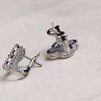 Aura CLOVER MEDIUM 1 MOTIFS  WHITE MOP EARRINGS SILVER