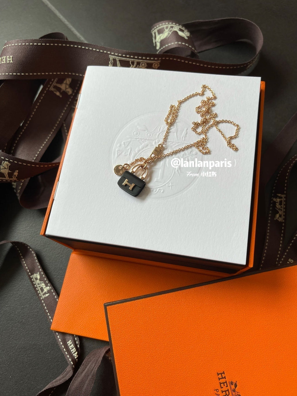 Aura CONSTANCE BLACK PEDANT PINK GOLD NECKLACE