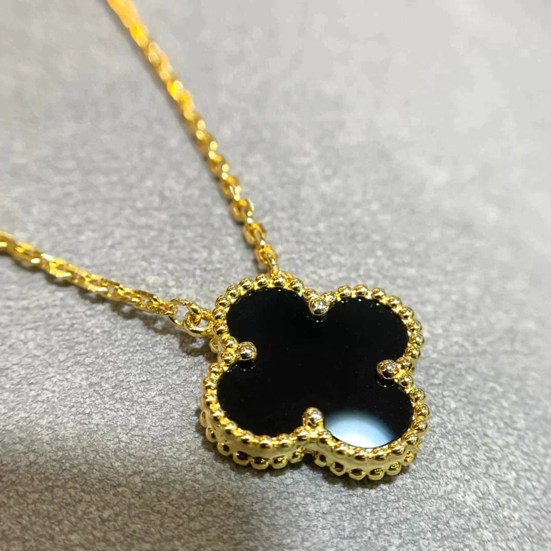 Aura CLOVER 15MM BLACK ONYX SINGLE FLOWER NECKLACE