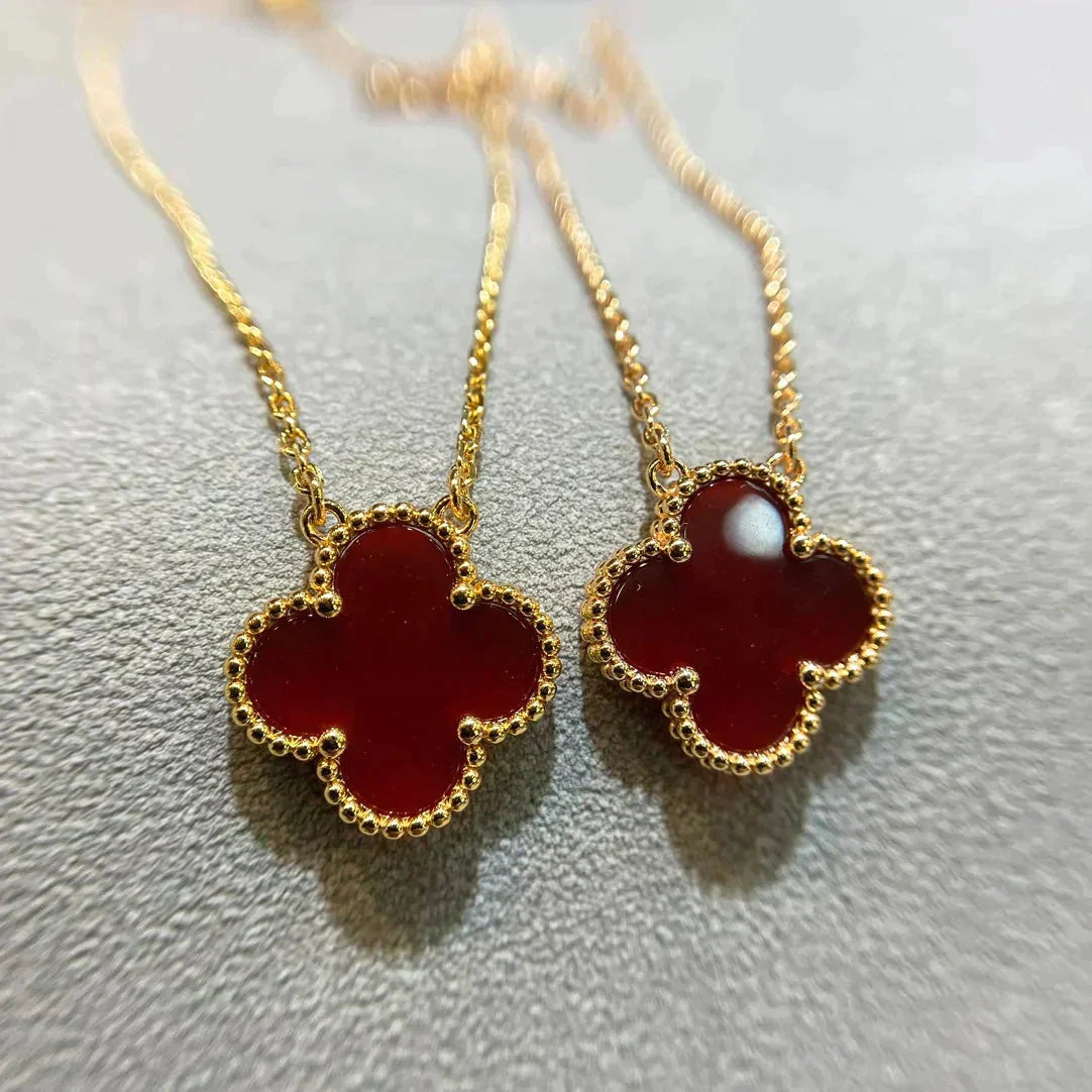 Aura CLOVER 15MM CARNELIAN SINGLE FLOWER NECKLACE