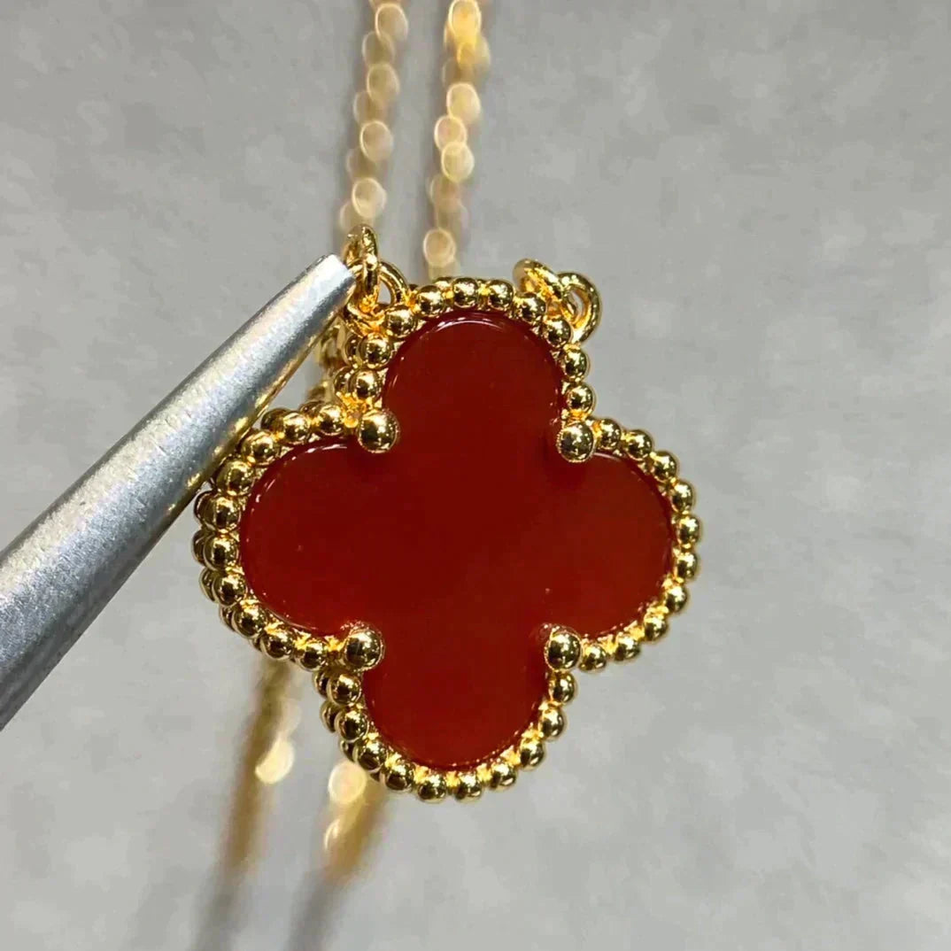 Aura CLOVER 15MM CARNELIAN SINGLE FLOWER NECKLACE