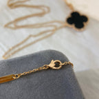 Aura CLOVER 25MM NECKLACE GOLD ONYX