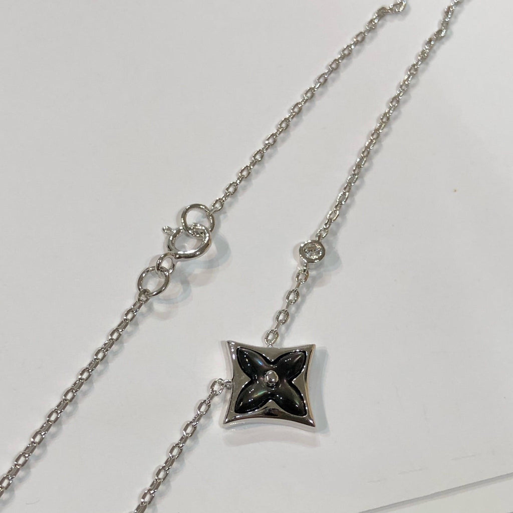 Aura STAR BLACK MOP NECKLACE