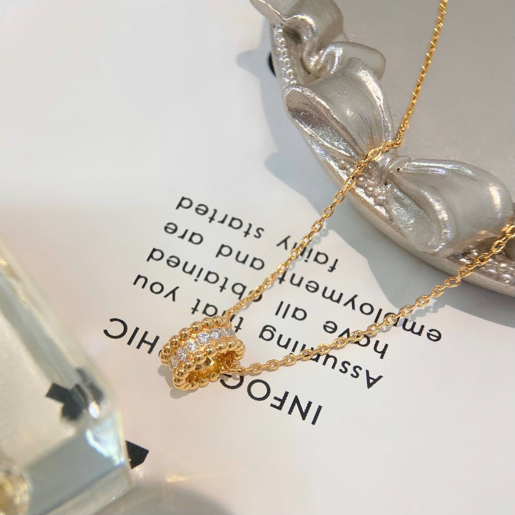 Aura PERLEE DIAMANT HALSKETTE