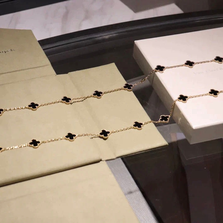 Aura CLOVER 20 MOTIFS ONYX NECKLACE