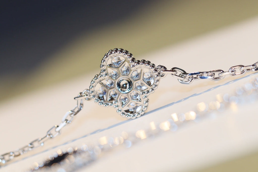 Aura CLOVER 20 MOTIFS ONYX DIAMOND SILVER