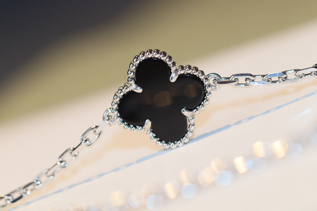 Aura CLOVER 20 MOTIFS ONYX DIAMOND SILVER