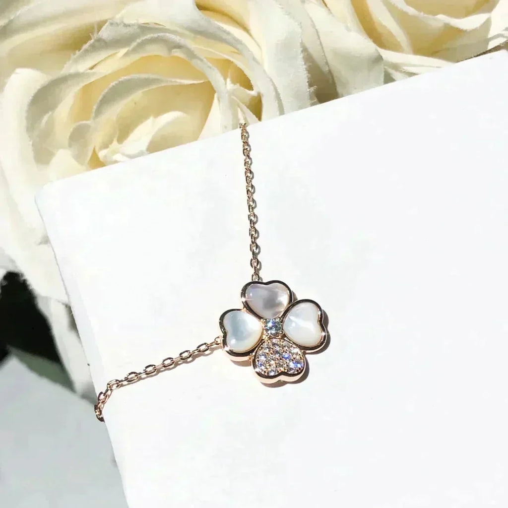 Aura CLOVER MOP DIAMOND ROSE GOLD NECKLACE