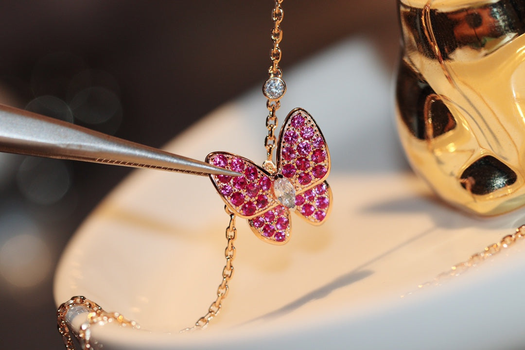Aura BUTTERFLY RED DIAMOND ROSE GOLD NECKLACE