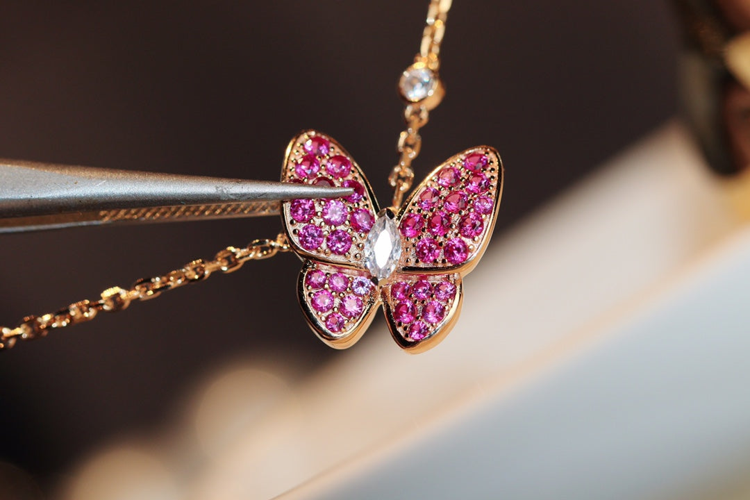 Aura BUTTERFLY RED DIAMOND ROSE GOLD NECKLACE
