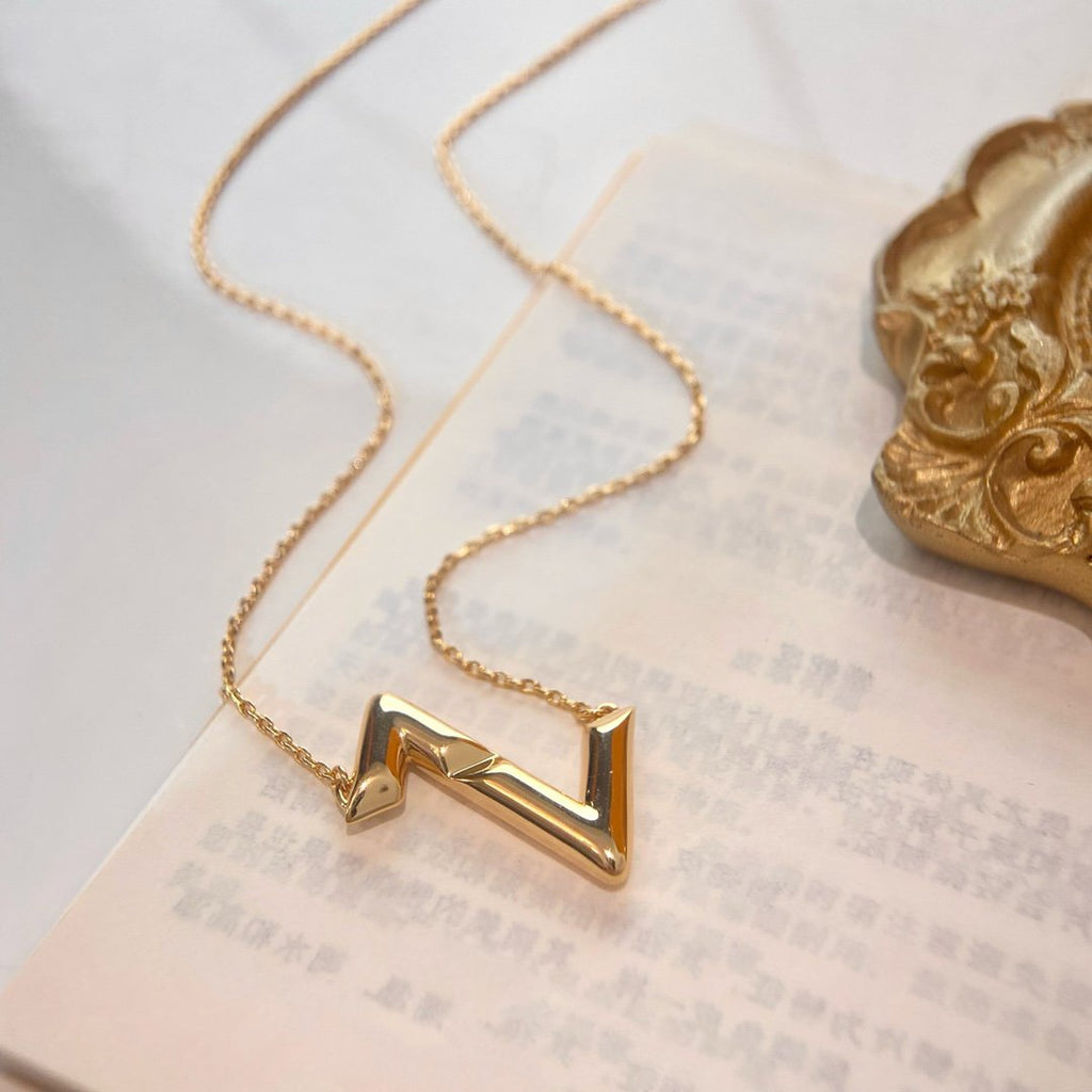 Aura VOLTE UPSIDE DOWN NECKLACE