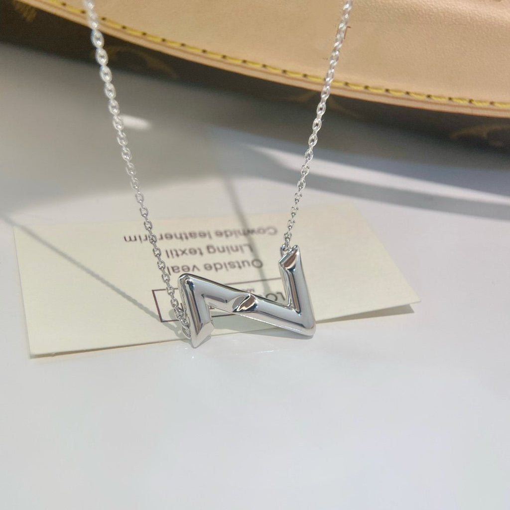 Aura VOLTE UPSIDE DOWN NECKLACE