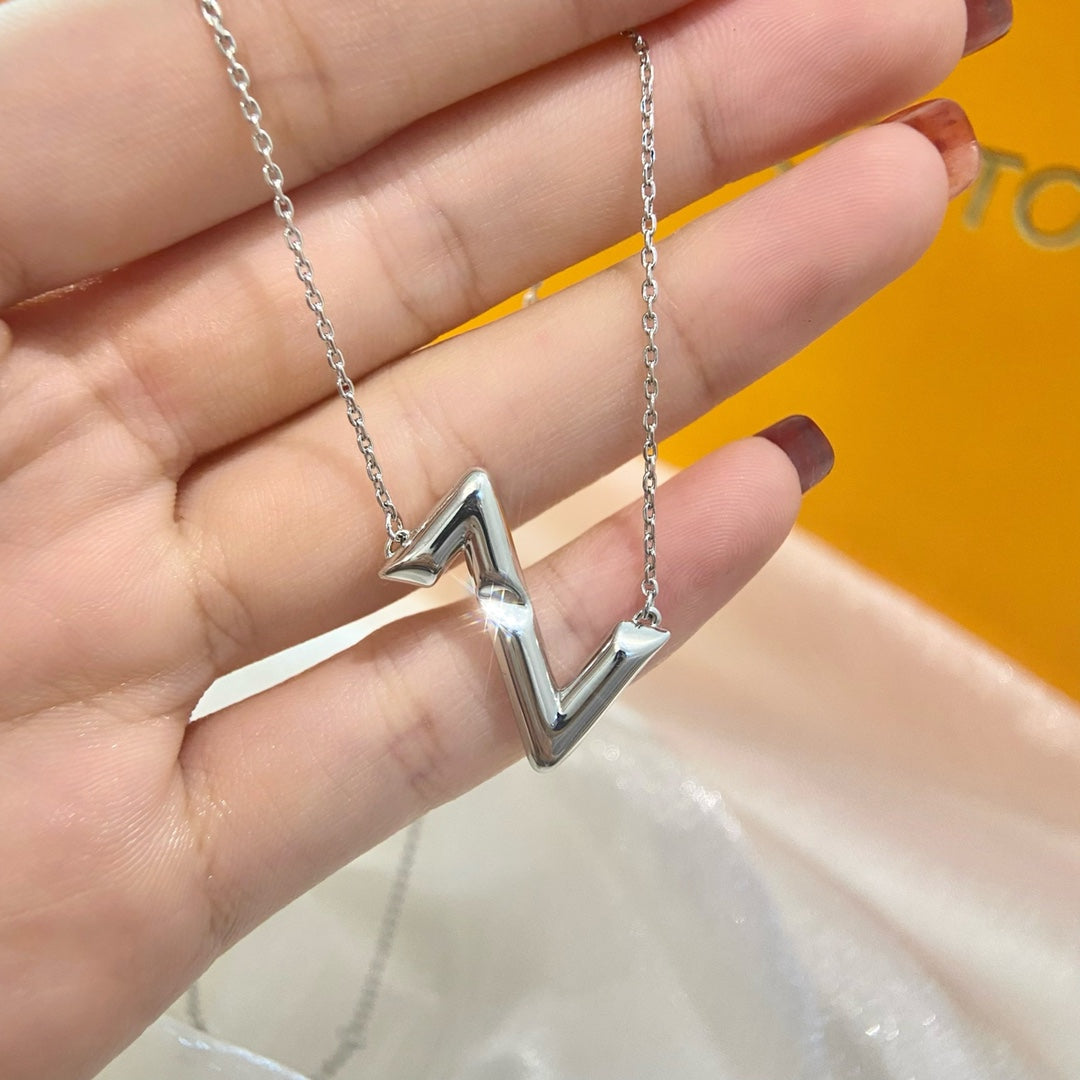 Aura VOLTE UPSIDE DOWN NECKLACE