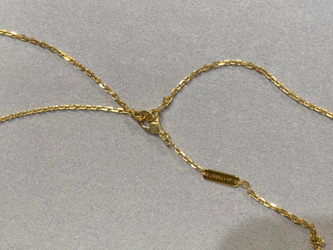 Aura CLOVER 25MM HALSKETTE GOLD KARNEOL