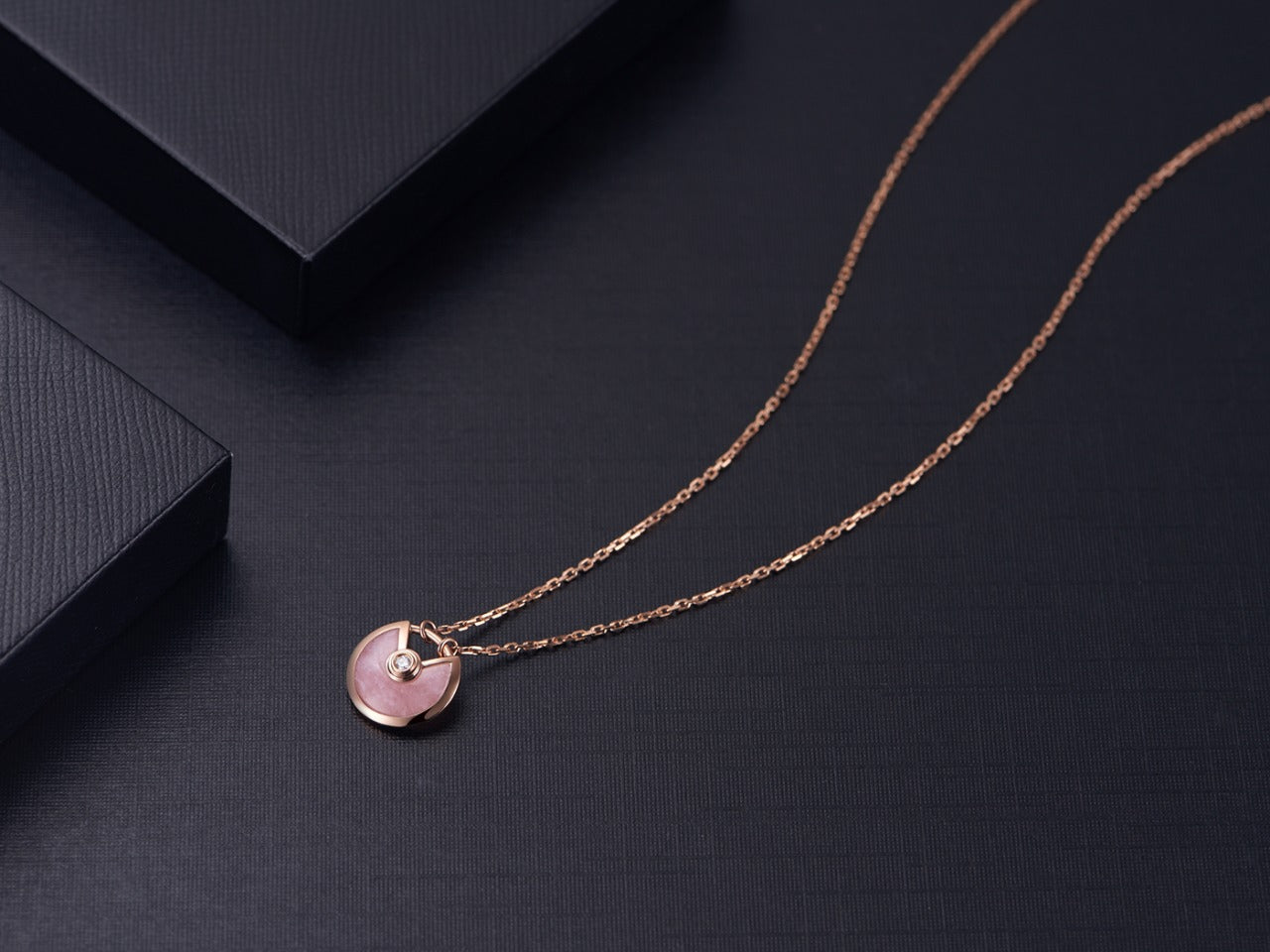 Aura AMULETTE ROSÉGOLD ROSÉ MOP-HALSKETTE