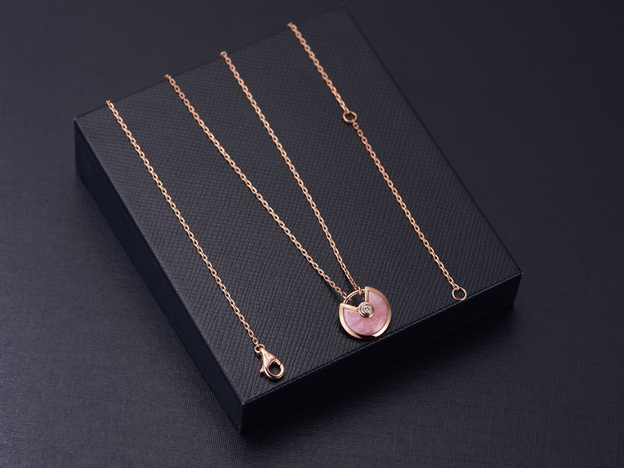 Aura AMULETTE ROSE GOLD PINK MOP NECKLACE