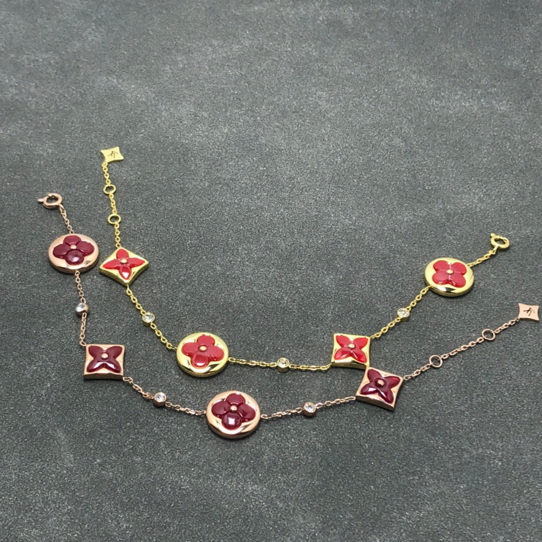 Aura STAR AND SUN CARNELIAN 4 MOTIFS 3 DIAMONDS