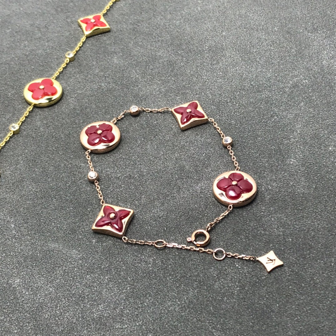 Aura STAR AND SUN CARNELIAN 4 MOTIFS 3 DIAMONDS
