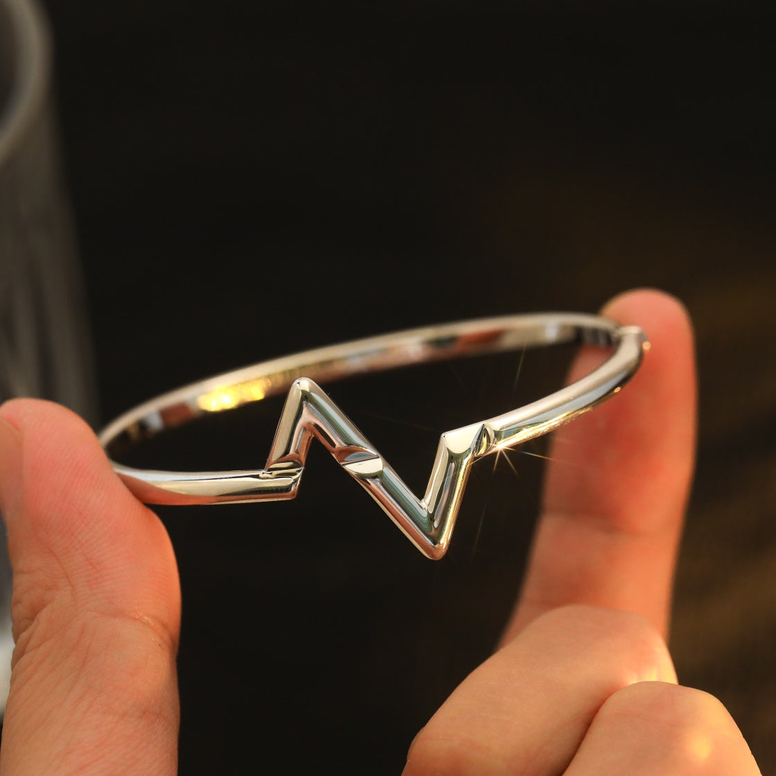 Aura VOLTE UPSITE DOWN BRACELET