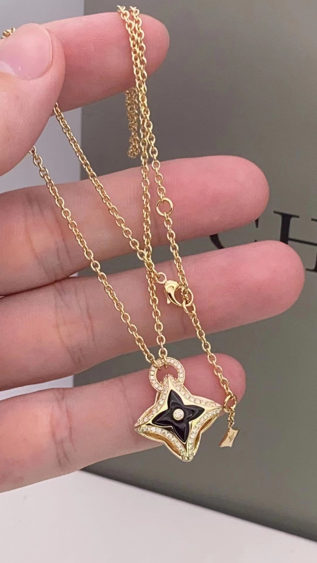 Aura STAR PEDANT PINK GOLD DIAMOND NECKLACE
