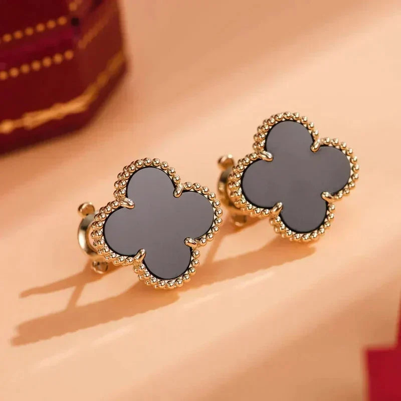 Aura CLOVER MEDIUM 1 MOTIFS  ONYX STUD EARRINGS