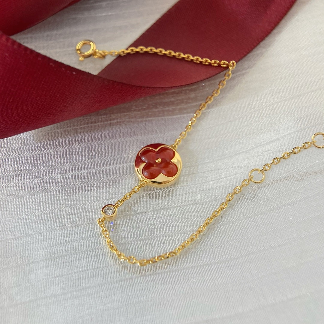 Aura SUN PEDANT CARNELIAN BRACELET