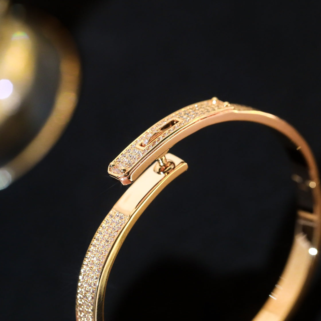 Aura KELLY BRACELET DIAMOND PAVED