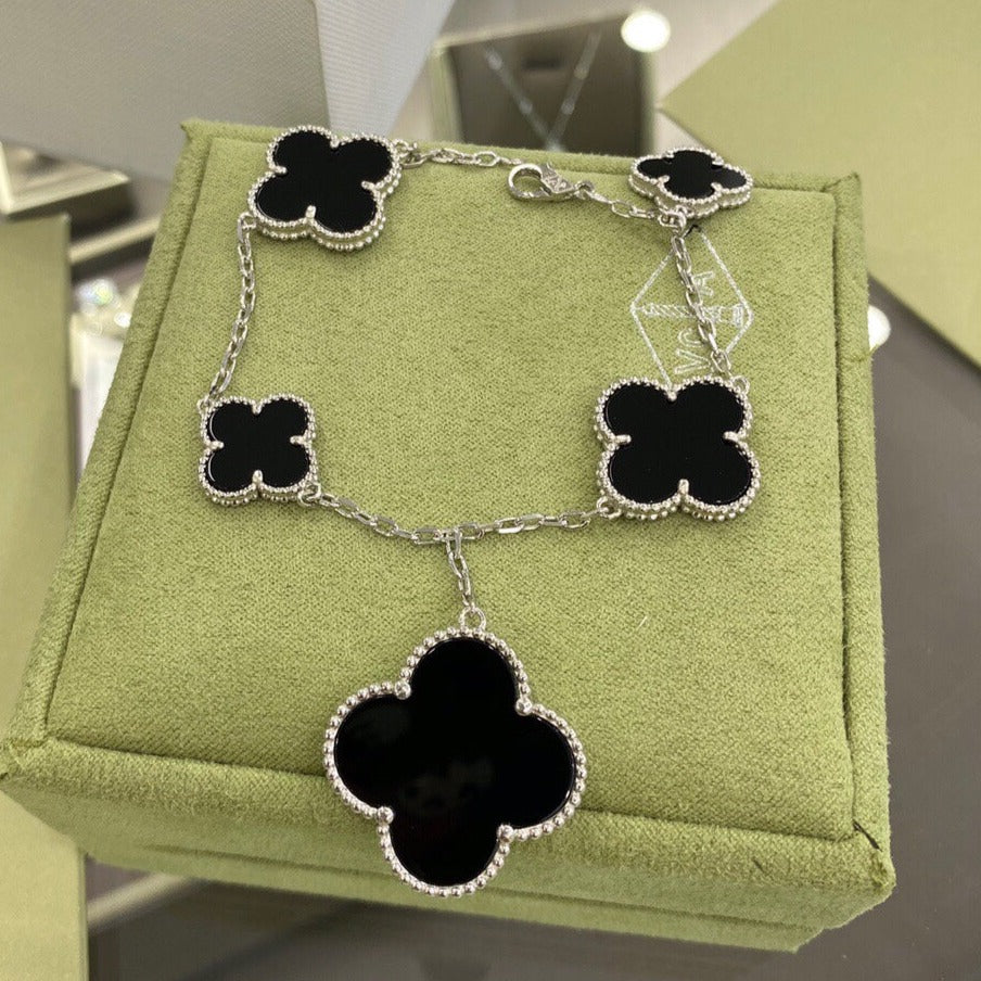 Aura CLOVER 5 MOTIVE SILBER ONYX ARMBAND