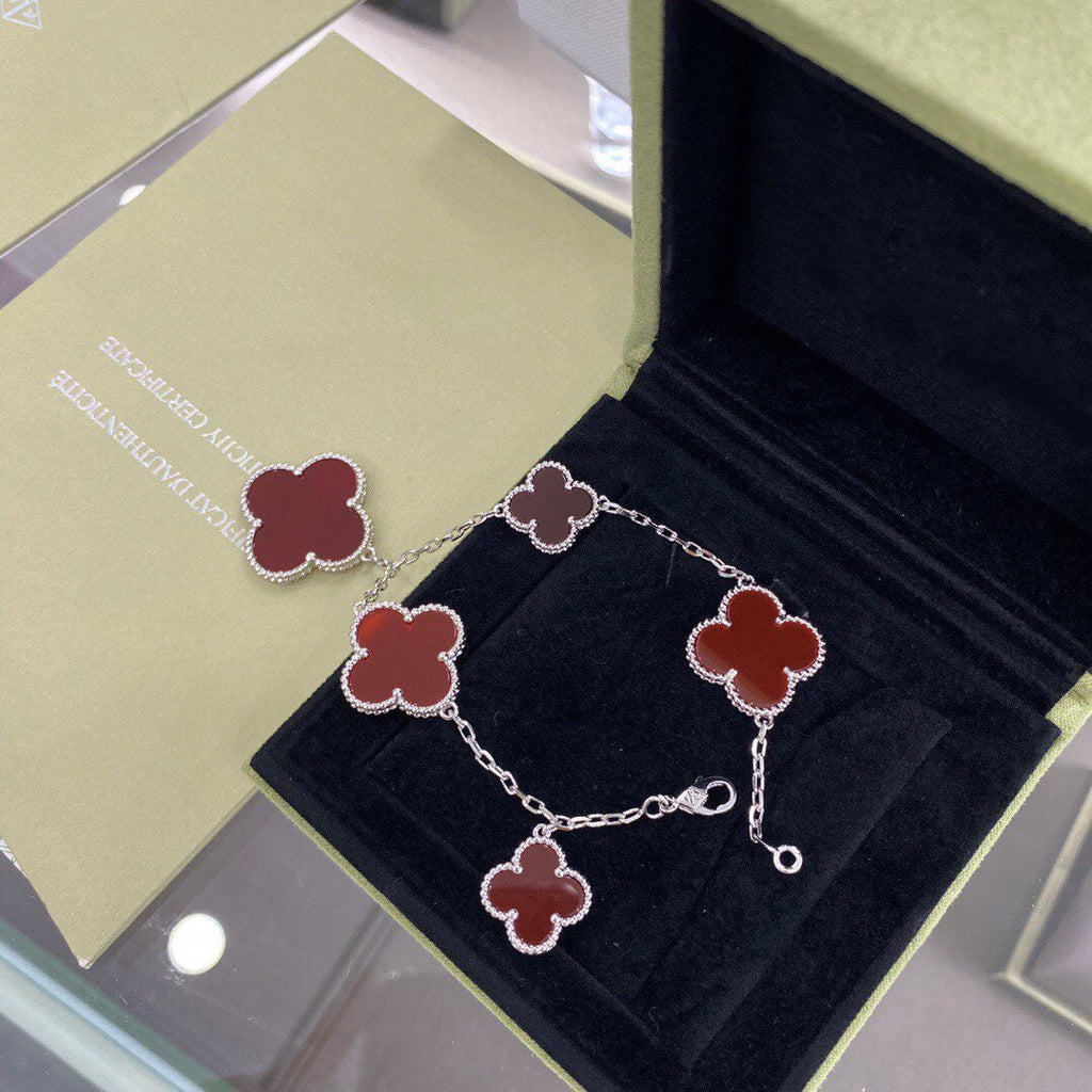 Aura CLOVER 5 MOTIFS SIVLER CARNELIAN BRACELET